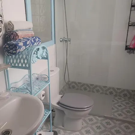 Privada Con Bano. Проживання в сім'ї *