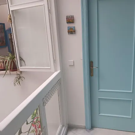 Privada Con Bano. Проживання в сім'ї *