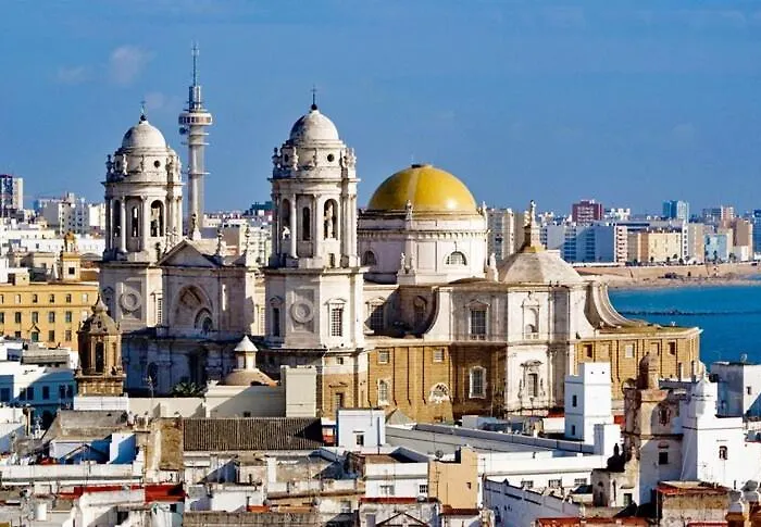 Habitación Privada Con Baño. Cádiz